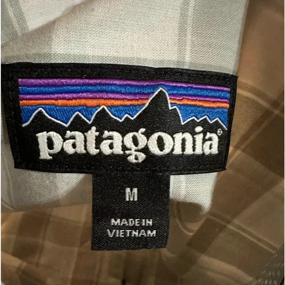Patagonia button down shirt size M - Picture 9 of 10